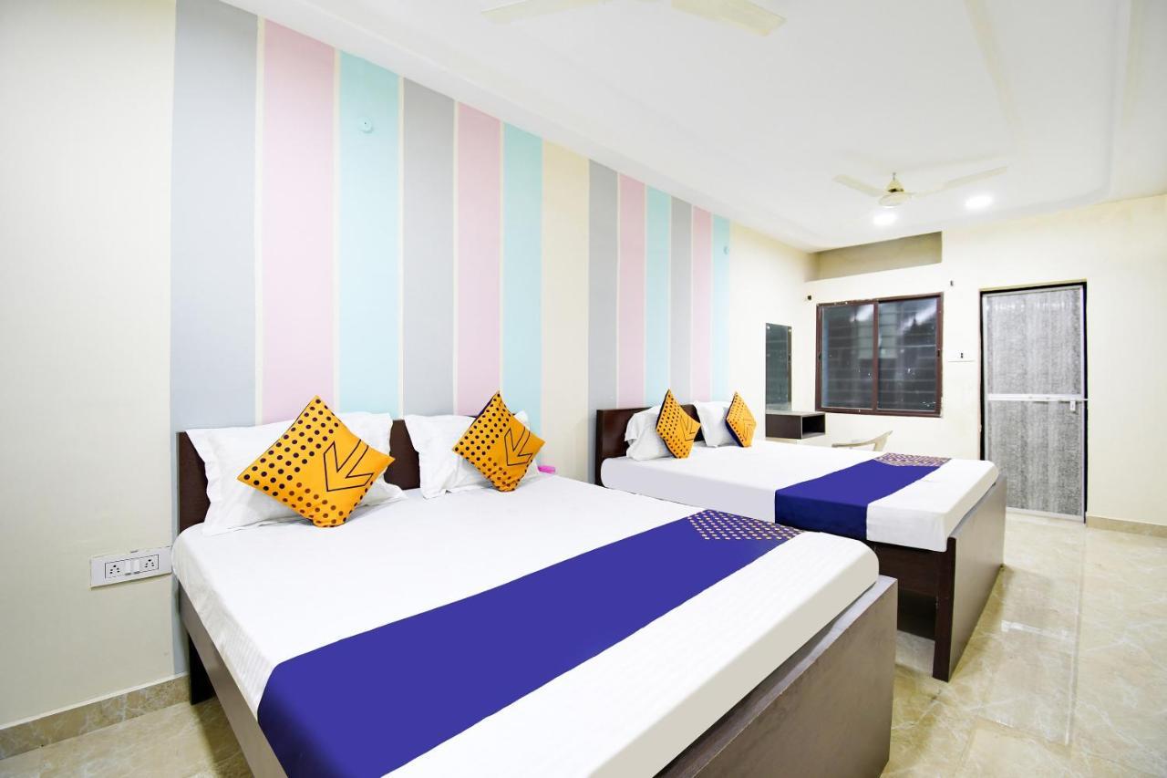 Spot On 67472 Anant Palace Hotel Raj Nandgaon Екстериор снимка